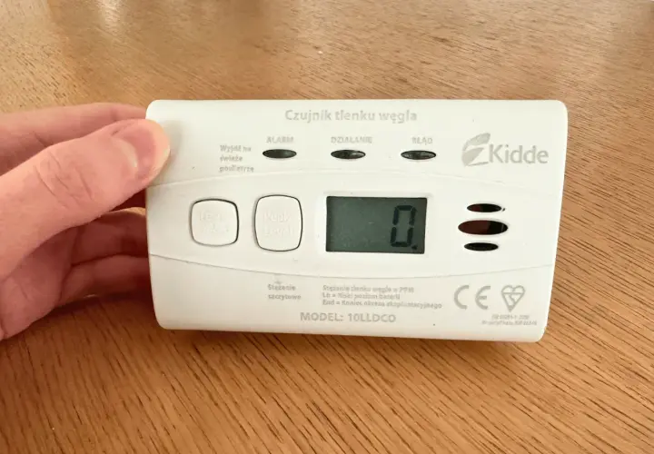 Czujnik czadu pokazuje L6, co oznacza koniec okresu eksploatacyjnego urządzenia. Czas na nowy detektor!